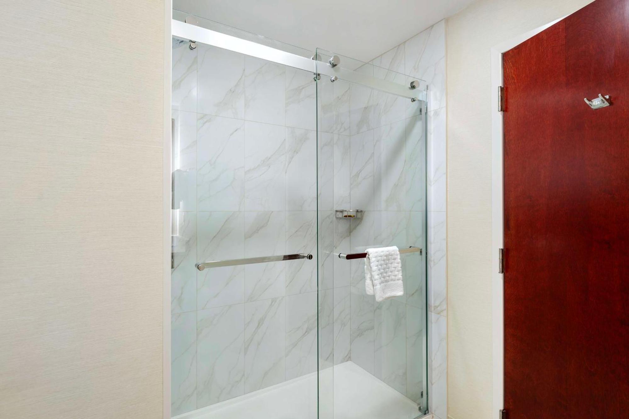 Best Western Plus Crossroads Inn & Suites Zion Crossroads Bagian luar foto