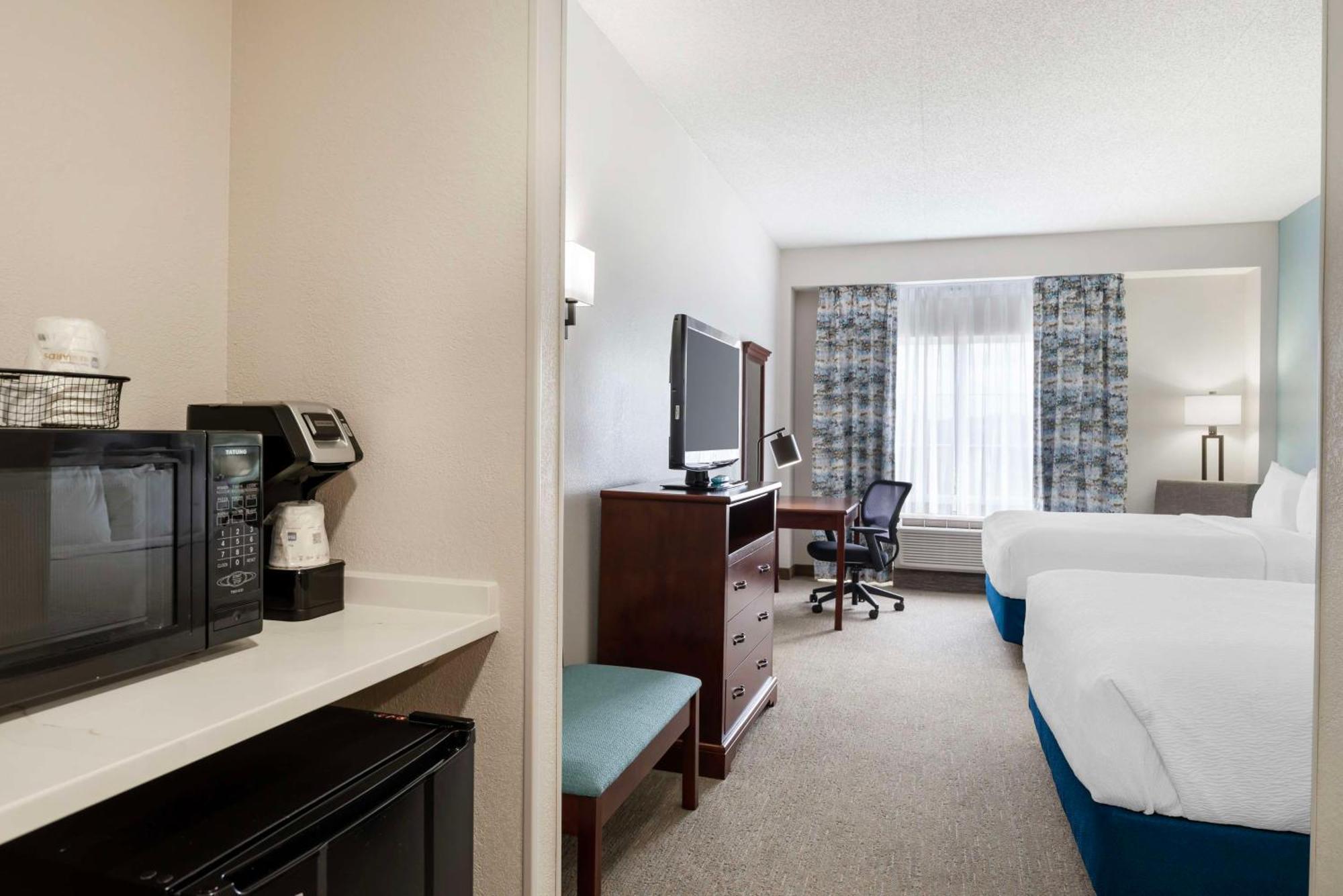 Best Western Plus Crossroads Inn & Suites Zion Crossroads Bagian luar foto