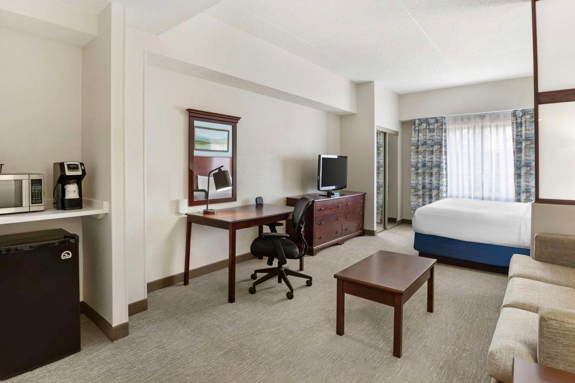 Best Western Plus Crossroads Inn & Suites Zion Crossroads Bagian luar foto