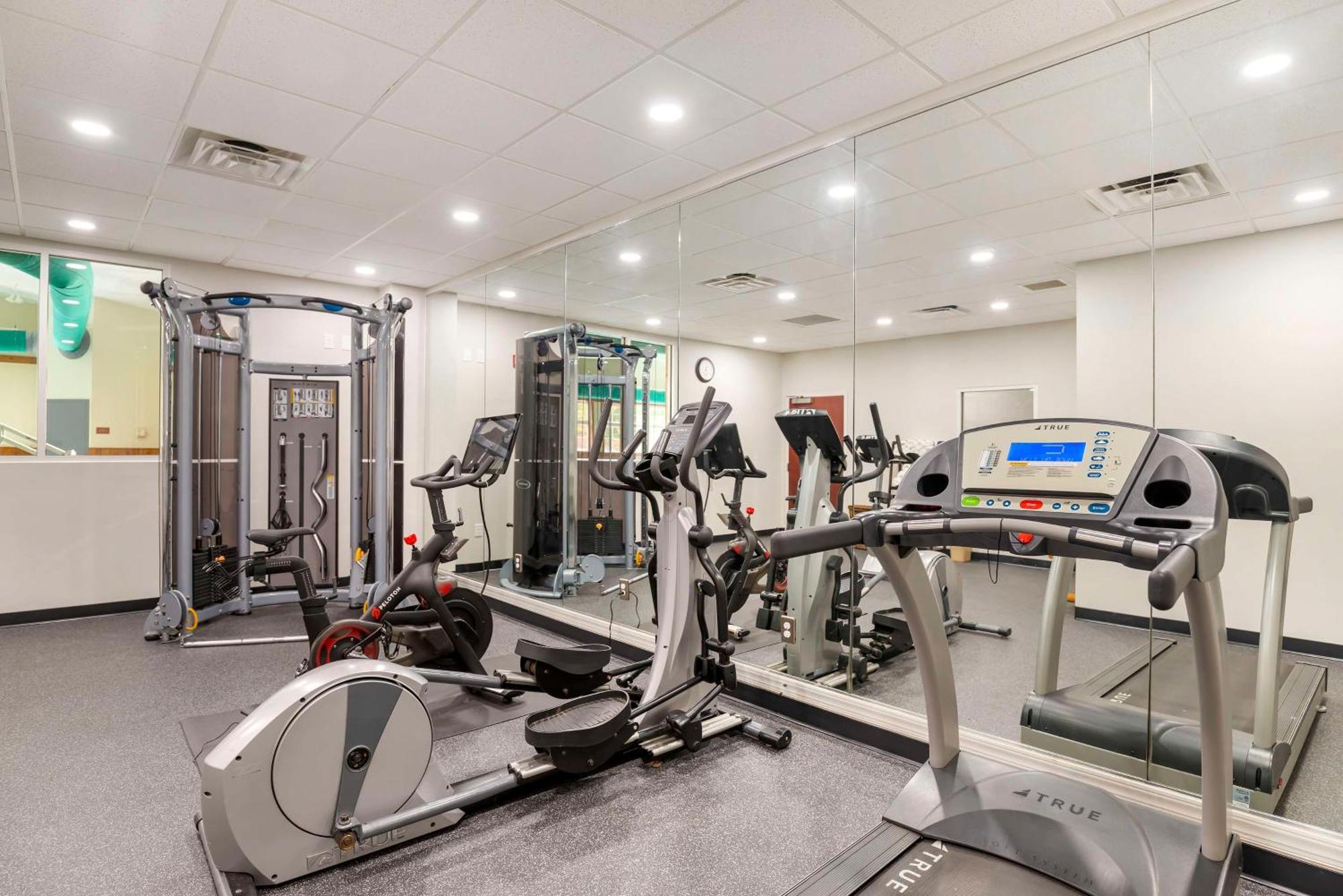 Best Western Plus Crossroads Inn & Suites Zion Crossroads Bagian luar foto