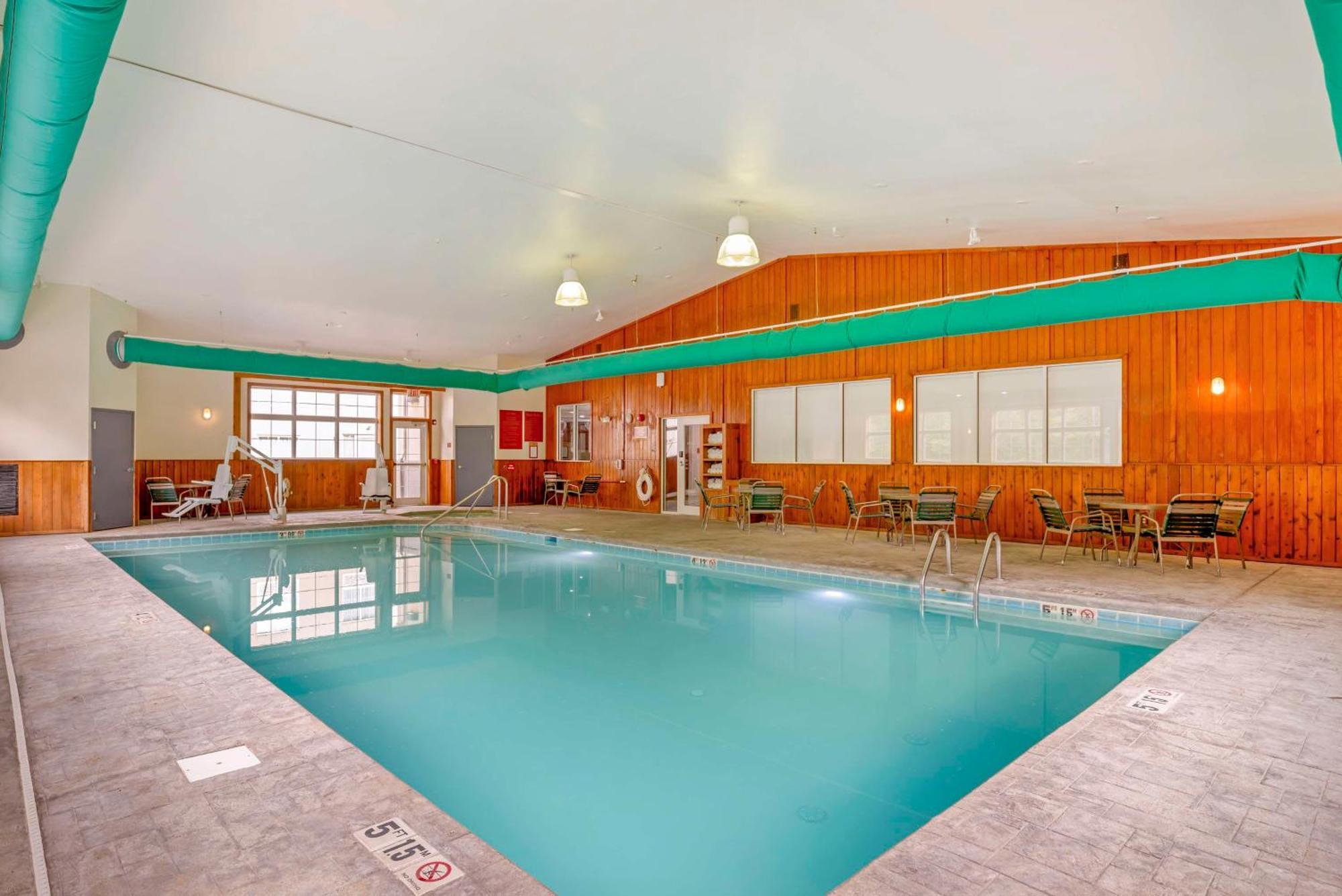 Best Western Plus Crossroads Inn & Suites Zion Crossroads Bagian luar foto